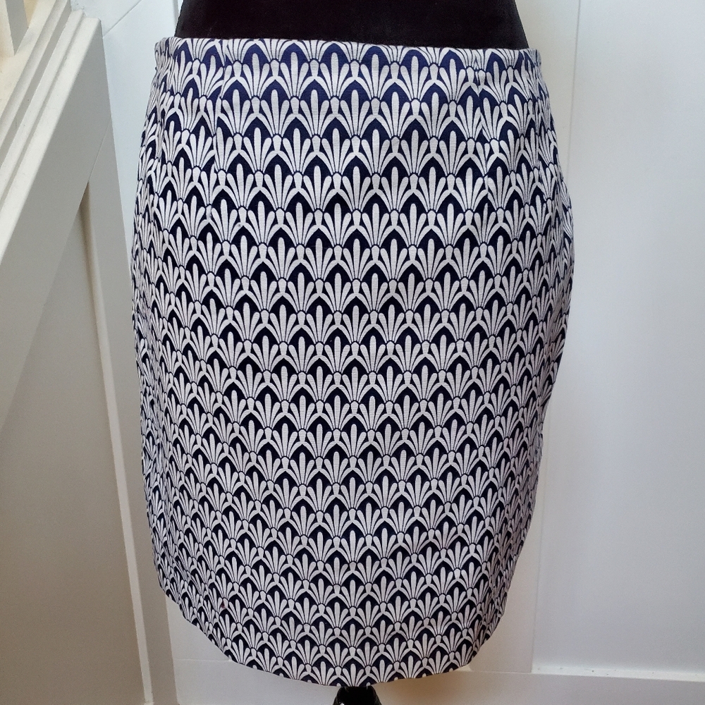 Talbots navy & white geometric pencil skirt